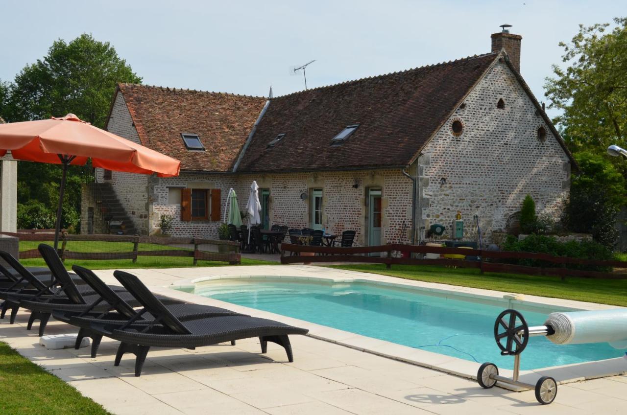 La Ferme Du Chateau Panzió Tresnay Kültér fotó